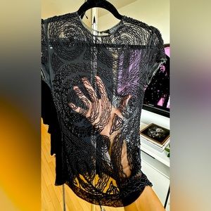 **VINTAGE** ELEN TRACY Size 4 “tattoo” beaded top